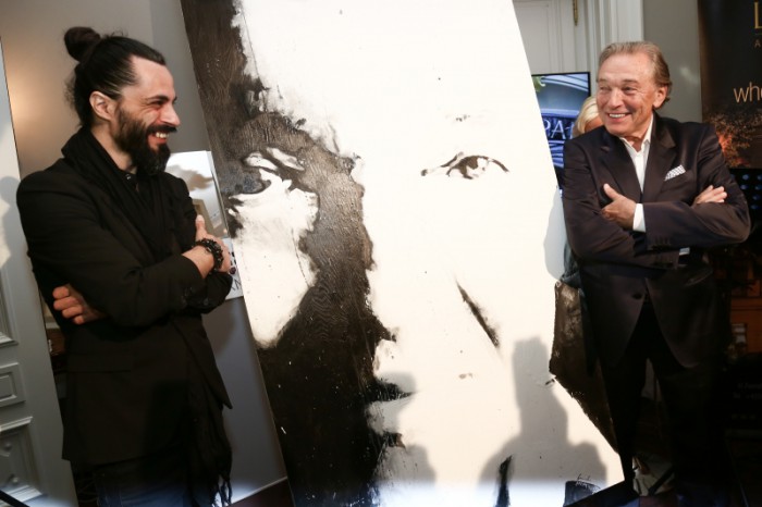 Karel Gott a malíř Emilio Fornieles, Foto: Herminapress